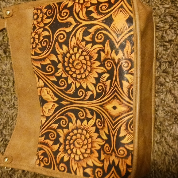 Cute Crossbody Bag - Picture 2 of 9